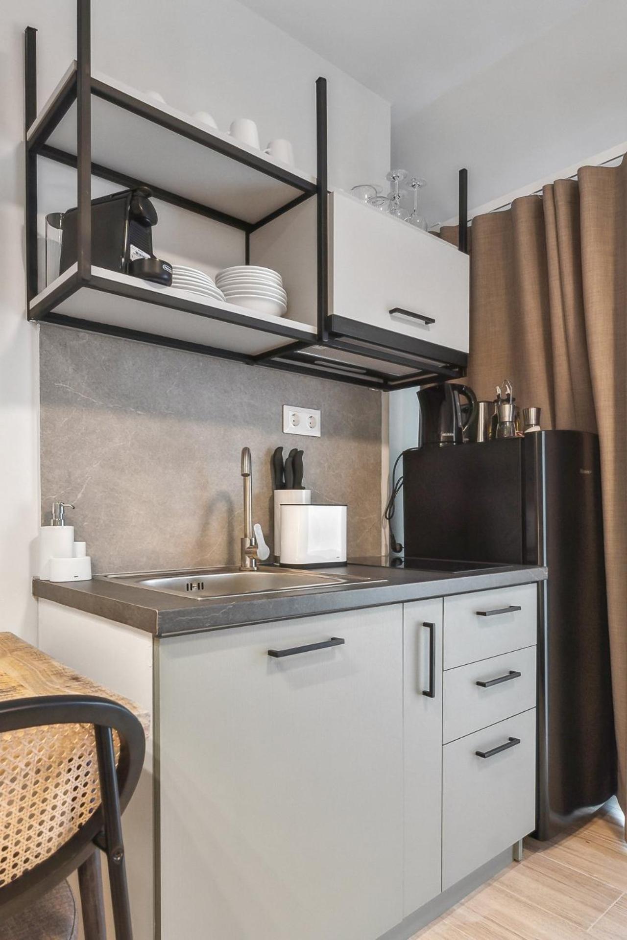 Limehome Athens Solonos City Center Atenas Exterior foto