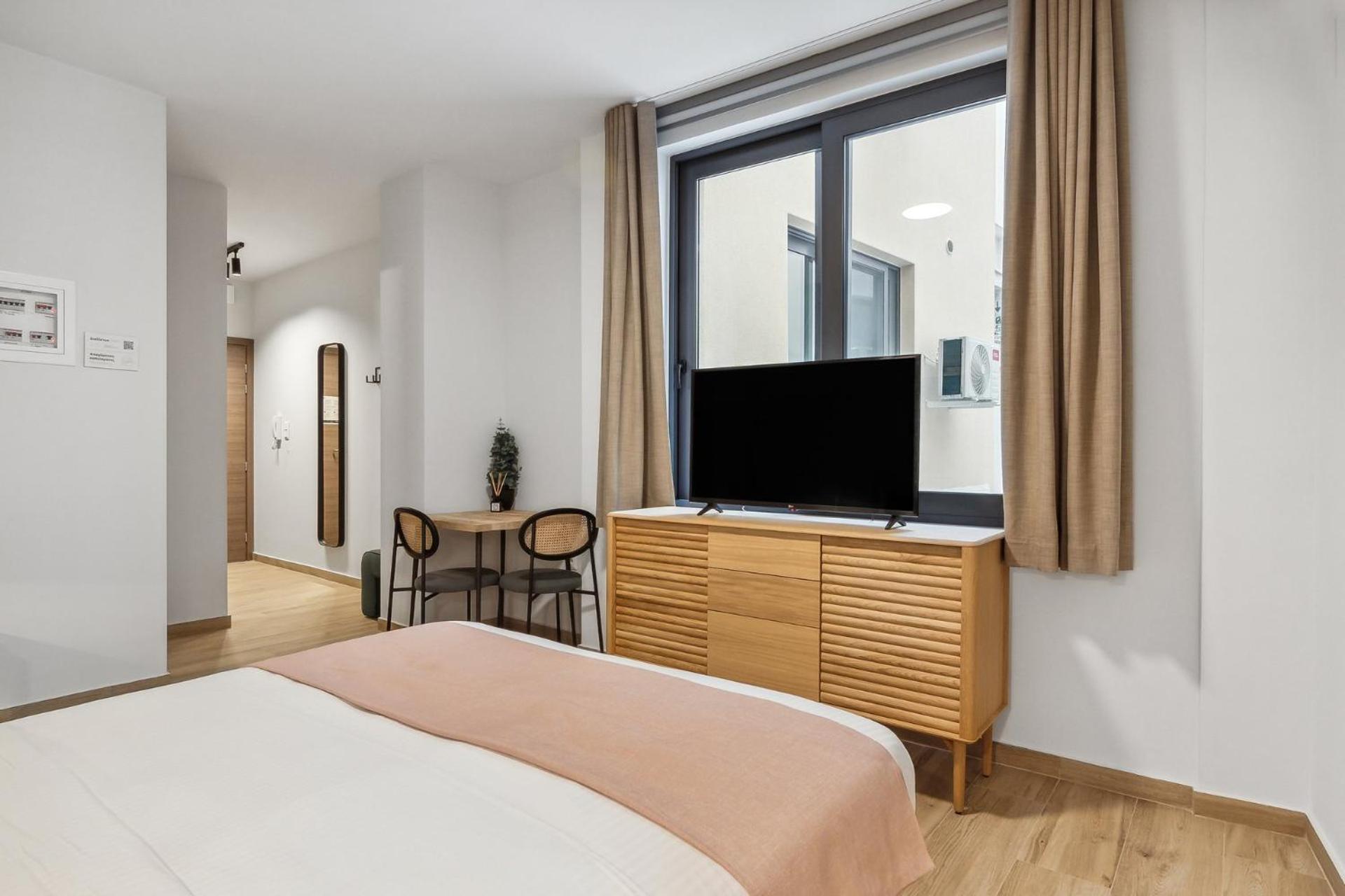 Limehome Athens Solonos City Center Atenas Exterior foto