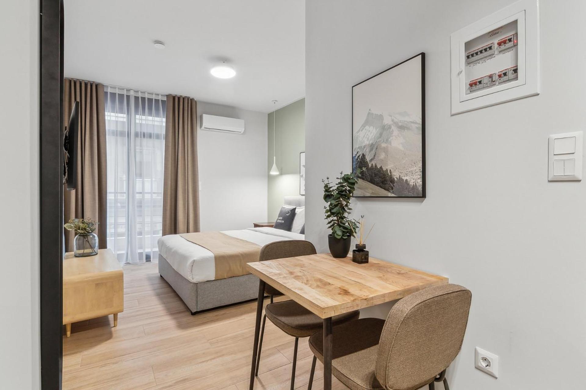 Limehome Athens Solonos City Center Atenas Exterior foto