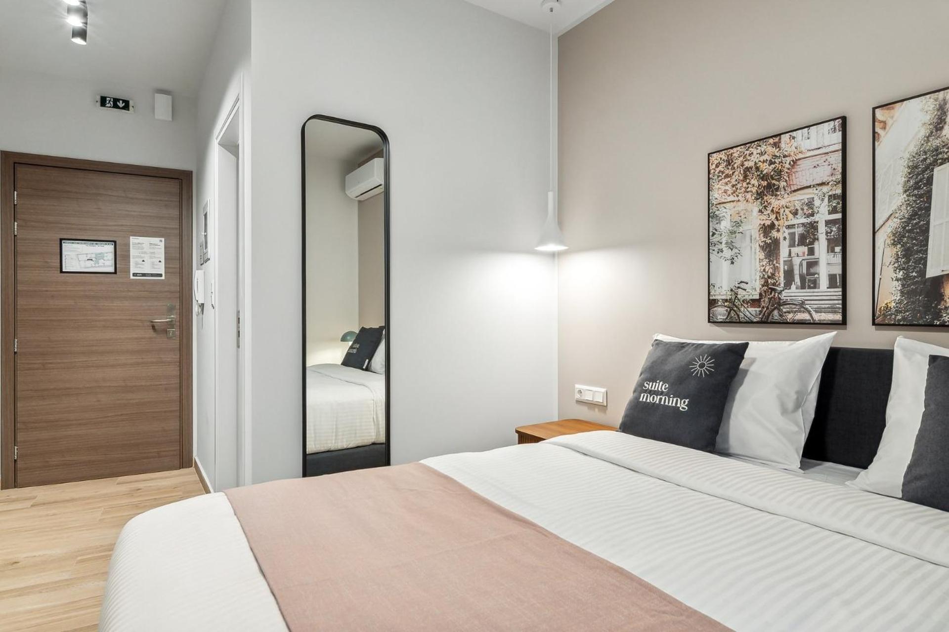 Limehome Athens Solonos City Center Atenas Quarto foto